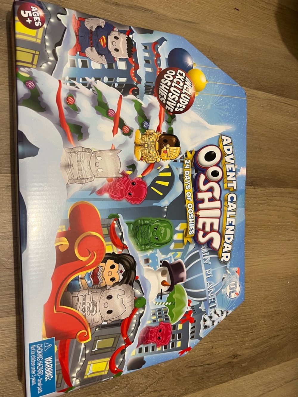 Ooshies Advent Calendar - DC Superhero Collectible Toys (Multicolor)